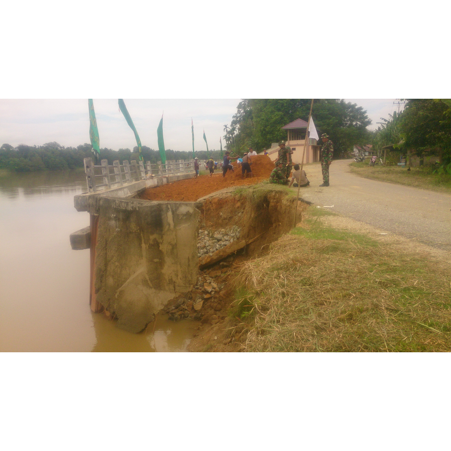 Goro Warga dan TMMD, Timbun Tanah Lantai Turap dan Tribun yang Ambruk
