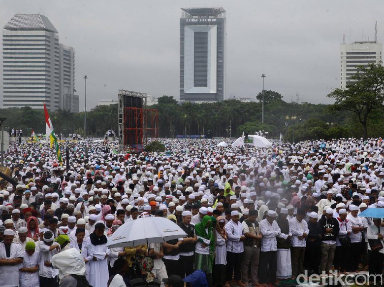 200 Jemaah Muslim Asal Riau Berpartisipasi Dalam Aksi 112