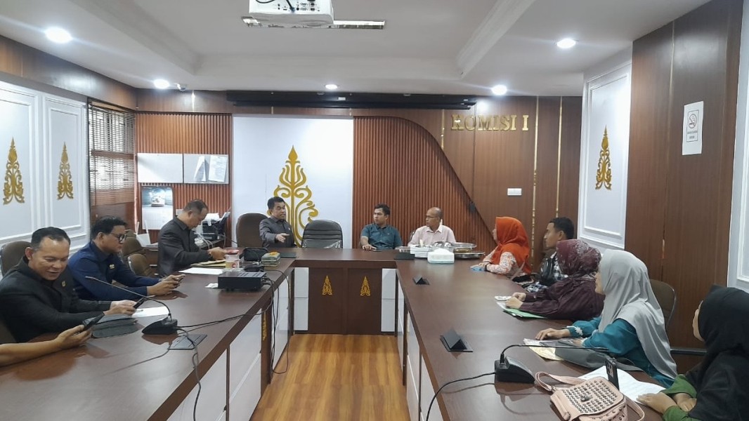 Puluhan Warga Pekanbaru Ngadu ke DPRD, Diduga Ditipu Developer Aur 88 Miliaran Rupiah Raib!