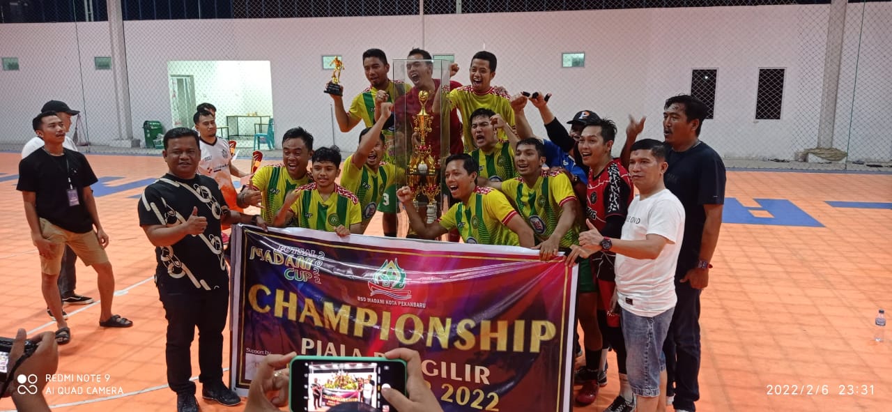 Disdik Pekanbaru Berhasil Tumbangkan Bank Riau Kepri di Ajang Futsal Madani Cup I 2022