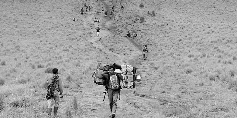 Satu Orang Pendaki Meninggal di Gunung Semeru