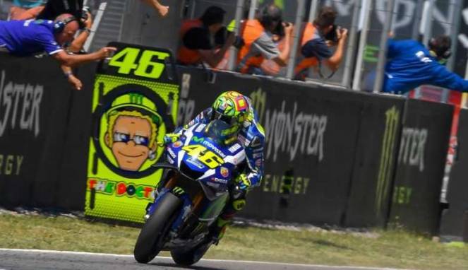 Valentino Rossi dan Vinales Temui Fans Indonesia Januari 2017