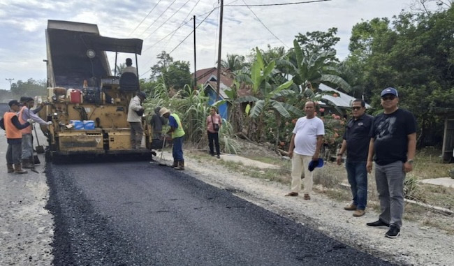 Dukung Festival Budaya, Jalan Rusak di Kuansing Mulai Diperbaiki Pemprov Riau