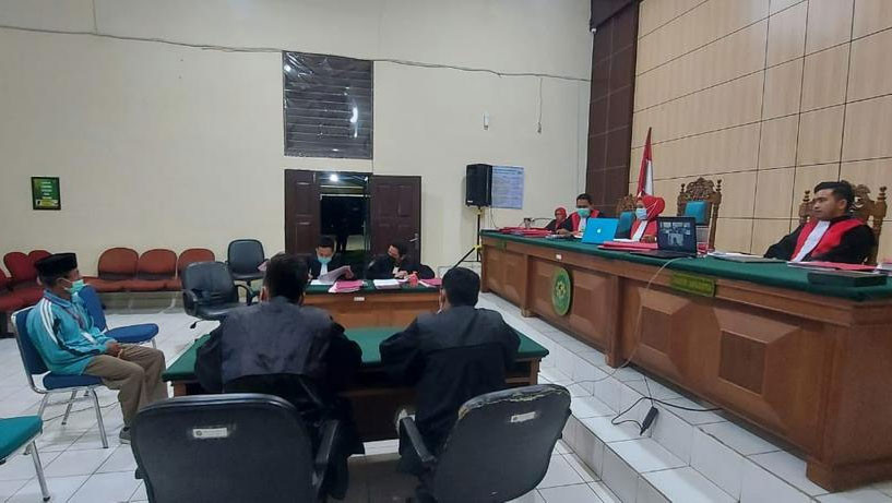 Seorang Guru di Pelalawan Berjuang dari Jeratan Hukum Dihari Jadi Guru