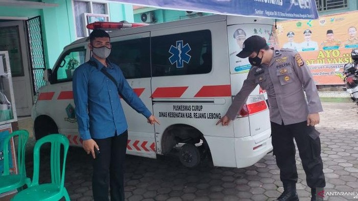 Viral! 4 Roda Ambulans Lagi Parkir Malah Dicuri di Bengkulu