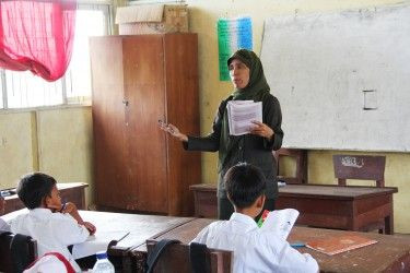 Menjawab Keluhan Kekurangan Guru, Pemerintah Izinkan ASN Mengajar di Sekolah Swasta