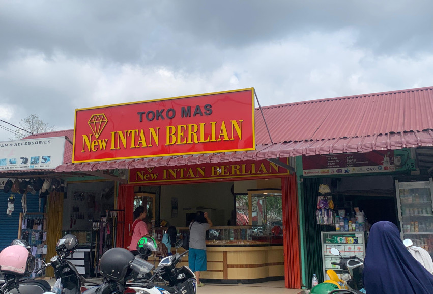 Harga Emas di Pekanbaru Turun Signifikan Awal Pekan Ini