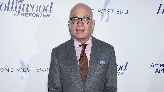 Penulis Buku Kontroversi Trump, Si Piranha Media New York