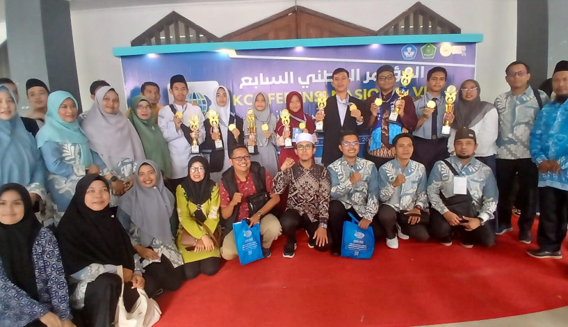 Riau Sukses Bawa Pulang 1 Emas, 3 Perak, dan 4 Perunggu di Olimpiade Bahasa Arab Nasional