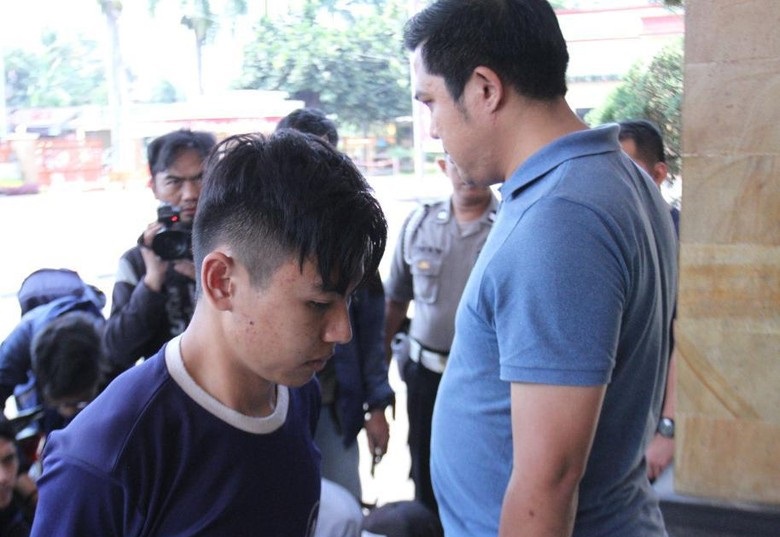 Menerka Motif Pembunuh 22 Kali Tusuk Wanita Setengah Bugil di Bandung