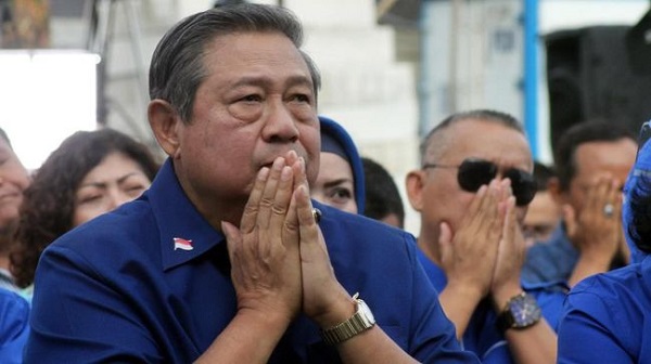 Cuitan SBY dan 'Rayuan' Koalisi Jokowi