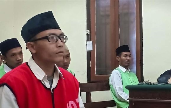 Pembina Pramuka Cabuli 15 Siswa Divonis Kebiri Kimia
