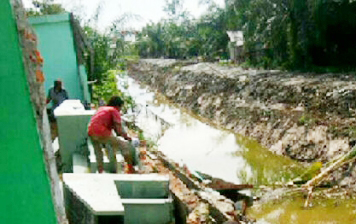 Proyek Cuci Barit Berubah Jadi Petaka, Diding Rumah Warga Roboh