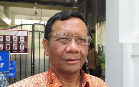 Mahfud Tantang Rizieq Kirim Surat Pencekalan: Kok Hanya di TV