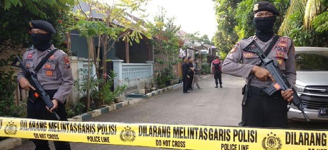 23 Tersangka Teroris Bom Surabaya Dipindahkan ke Jakarta