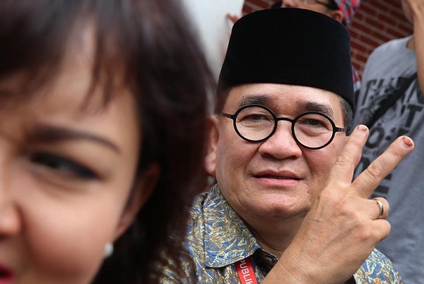 Debat Panas Ruhut Vs Elite PD