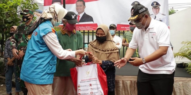 Jokowi Kirim 5.000 Paket Sembako ke Sorong Setelah Warga Geruduk Dinas Sosial