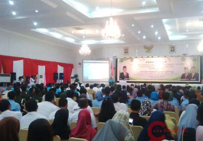 Seminar di Gedung Riau, Gubri Ajak IKA-UR Kompak Bangun Riau