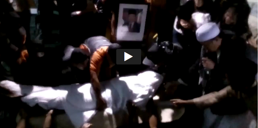 Allahu Akbar, Ini Video Ambruknya Tenda dan Pelayat Panik Berlarian Saat Pemakaman Sutan Bhatoegana