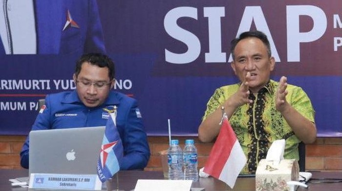 Siapakah Pejabat Kecoak yang Dimaksudkan Oleh Partai Demokrat?