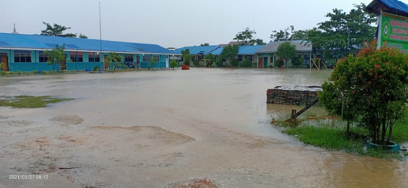 Dua Ponpes dan Ratusan Rumah Terendam Banjir di Pebatuan Kulim, Anggota DPRD Sentil Dinas PUPR