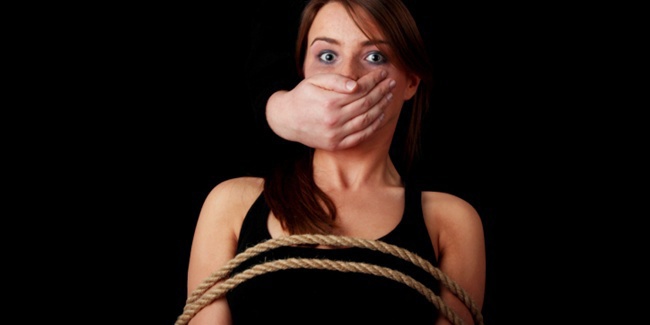 Pulang Dari Mesjid Perempuan Remaja Diculik dan Diperkosa 3 Pria