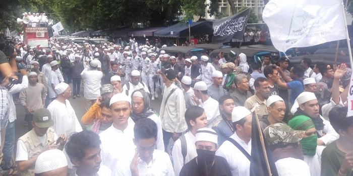 Massa FPI Telah Berkumpul di Masjid Al Azhar Jakarta Selatan