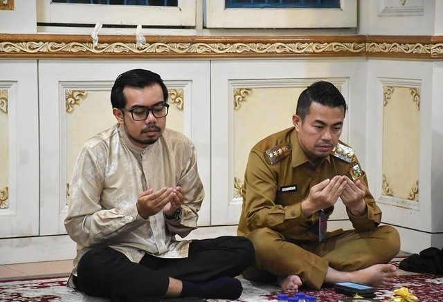 Pimpinan DPRD Pekanbaru dan Pejabat Kota Antarkan Pj Wali Kota Risnandar ke Rumah Dinas Baru