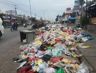 Anggaran Pengangkutan Sampah Pekanbaru hanya berkurang Rp2 Miliar