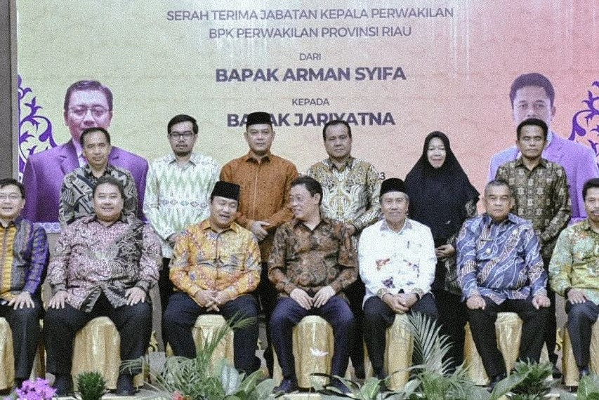 Ginda Burnama Hadiri Sertijab Kepala Perwakilan BPK Riau