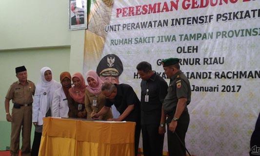 Gubri Resmikan Gedung UPIP RSJ Tampan Pekanbaru
