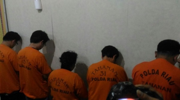 Polda Riau Gerebek E-Zone, Praktik Judi Beromset Ratusan Juta Sehari