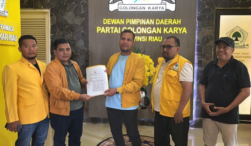 Ahmad Doli Kurnia Resmi Jadi Plt Ketua DPD Golkar Riau, SK Diserahkan ke Sekretariat