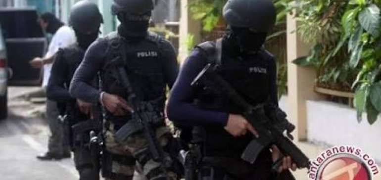 Densus 88 Tangkap Terduga Teroris di Pekanbaru, Benarkah Pegawai PLN yang Disebut Biayai Aksi Teror?