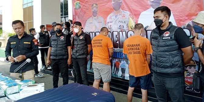 Polres Tangsel Ringkus Dua Kurir 16 Kg Sabu-Sabu di Pekanbaru, Bandar Besar Kabur