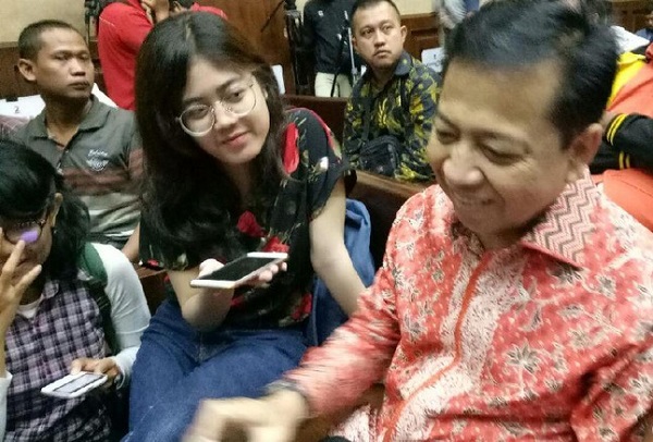 Tak Lagi Bawa Buku Hitam di Sidang, Setya Novanto: Diumpetin