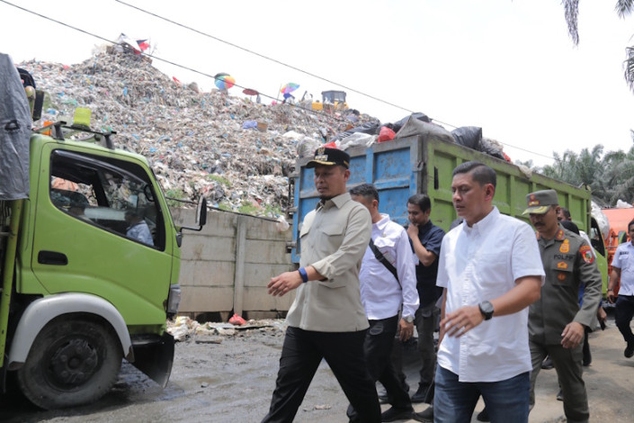 Pemko Pekanbaru Tindaklanjuti Keluhan Warga, Perbaiki Jalan ke TPA Muara Fajar
