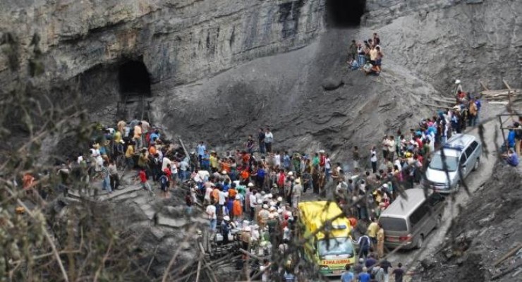 Dua Pekerja kritis, Tambang Batubara di Sumbar Meledak