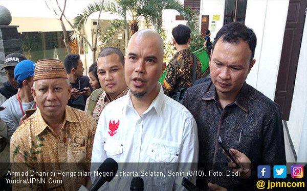 Jadi Tersangka, Ahmad Dhani Diminta Bersikap Gentleman