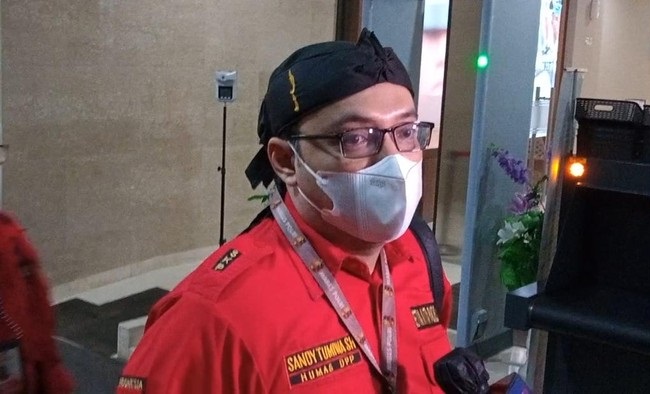 Sandy Tumiwa Akan Diperiksa Rabu Depan soal 'Wayang Haram' Khalid Basalamah