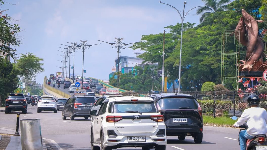 Pekanbaru Gencar Tertibkan Reklame Ilegal, Sudirman hingga Jalan Riau Jadi Prioritas