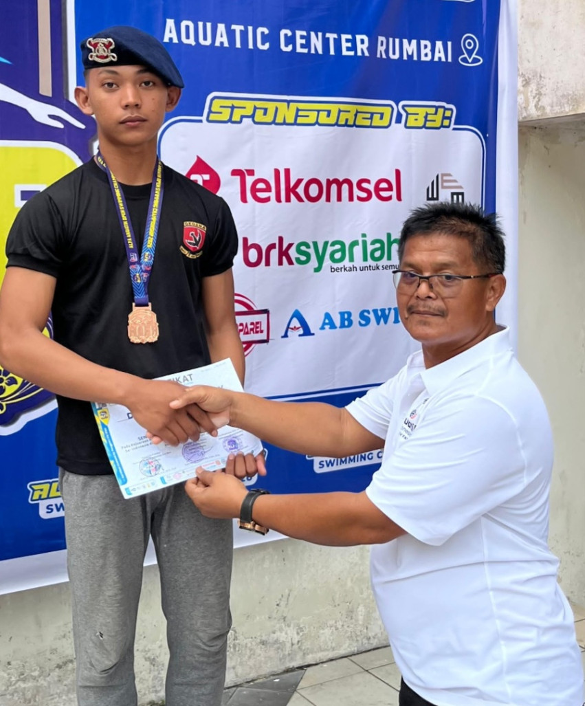 Bripda Dimas Aryo Giofanny Raih Medali Perunggu Kejuaraan Renang Nasional Alfa Akuatik 2026 di Pekanbaru