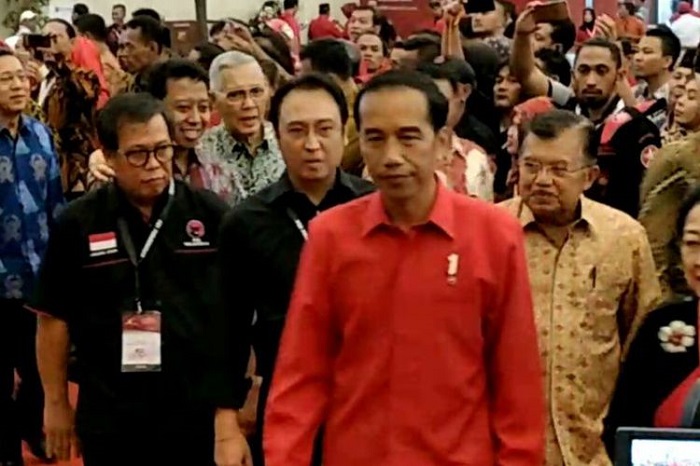 Jokowi Tanggapi Silang Pendapat JK, Luhut dan Susi soal Penenggelaman Kapal
