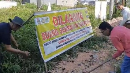 Perang Melawan Sampah! LPS Pematang Kapau Tutup TPS Ilegal di Jalan Kapau Sari