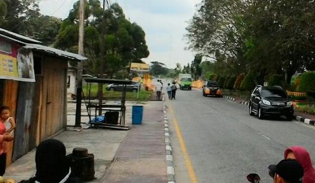 Masyarakat Kota Siak dihebohkan dengan aksi penggerebekan yang dilakukan anggota polisi, Sabtu (20/1