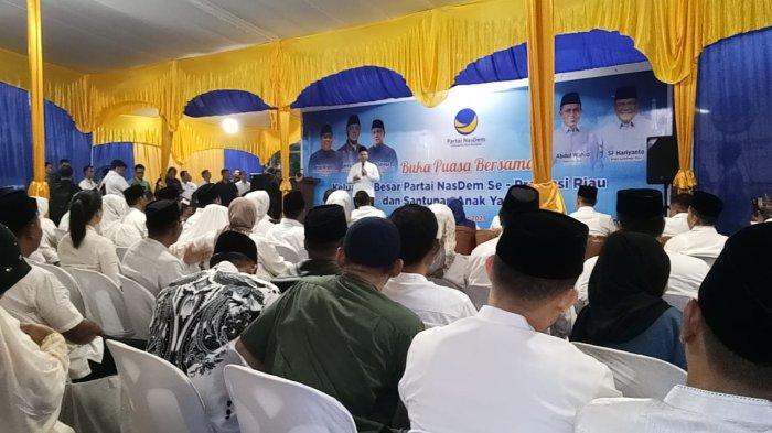 Gubernur Riau Perkenalkan Parisman Ihwan sebagai Calon Ketua Golkar Riau