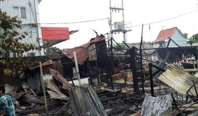 Helikopter Bantu Padamkan Kebakaran Kantin di Jalan Sudirman
