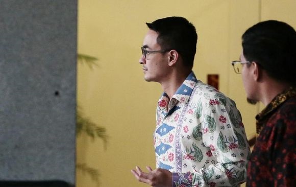 KPK Jadwalkan Pemeriksaan Zumi Zola sebagai Tersangka