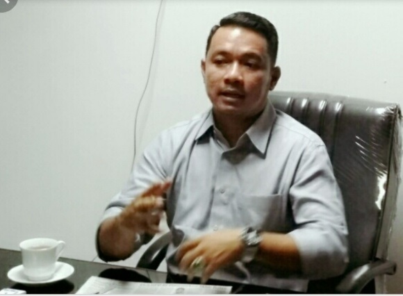 Husni Thamrin Beri Sinyal 'Perang' Tandingan di DPRD Riau?
