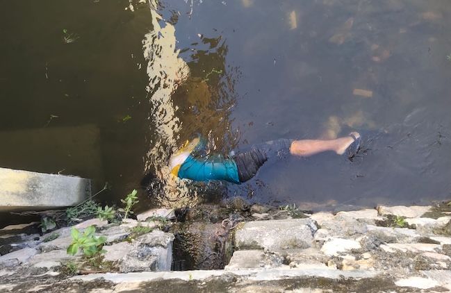 Geger di Perumahan Cipta Karya! Anak Kecil Temukan Mayat Pria Dalam Parit